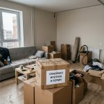 Moving_boxes_in_apartment_202606201226_8.jpeg